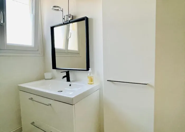 Grand T2 Au Rdc Hyper Centre Navette Et Sauna En Option Apartment Beauvais